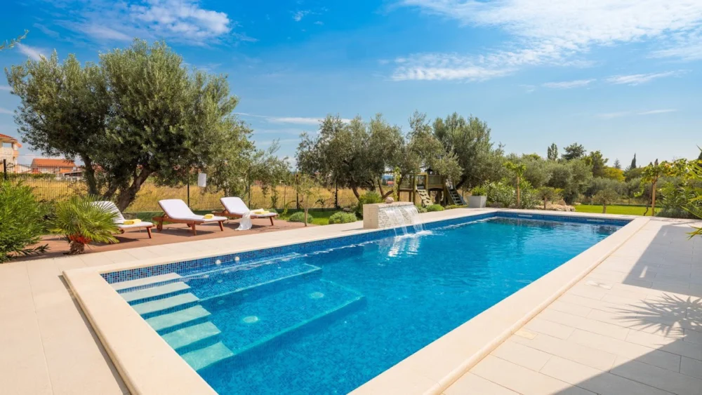 REAL ESTATE CROATIA AND LUXURY CROATIAN VILLAS RENT