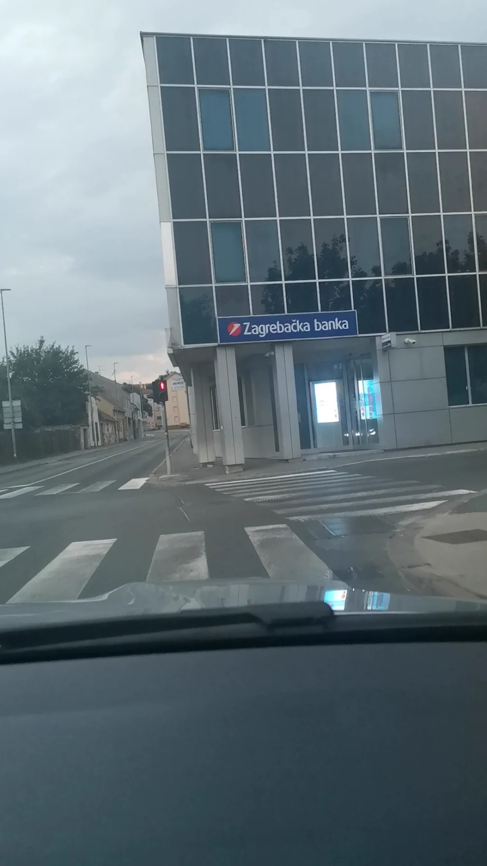 Zagrebačka banka - 3